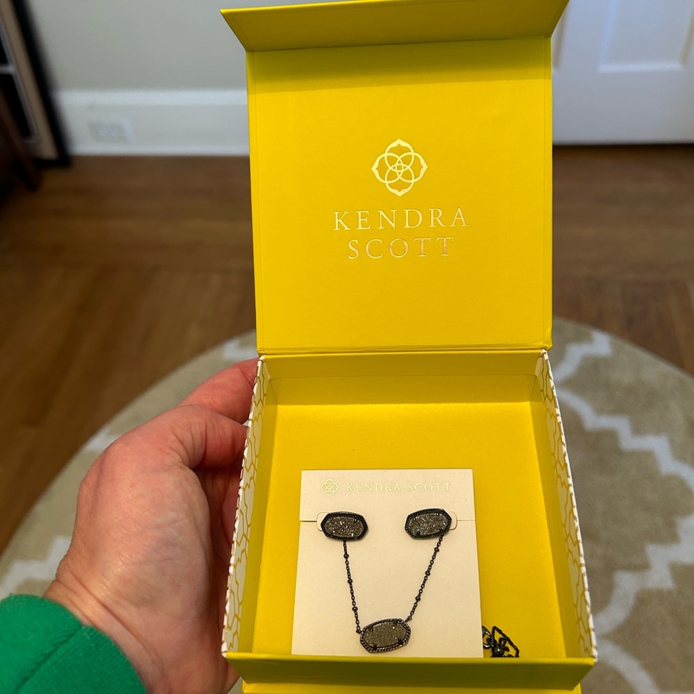 Kendra Scott gunmetal with platinum druzy necklace set, adjustable chain.